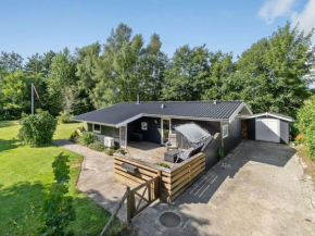 Holiday Home Maiken - 1-5km from the sea by Interhome, Føllenslev
